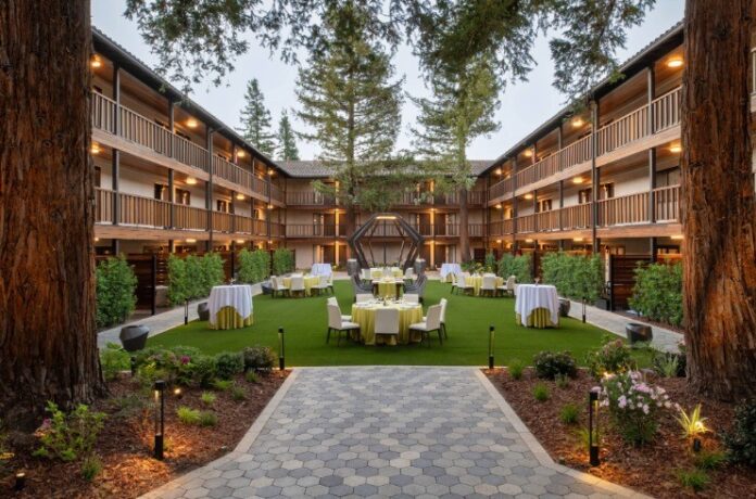 Casa Mani Resort Napa Valley, Curio Collection by Hilton